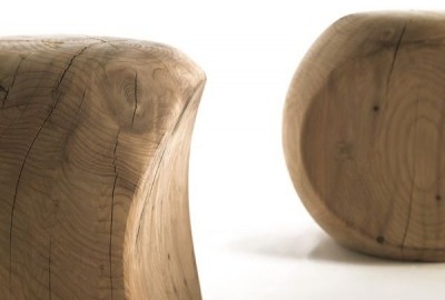Masívne stoličky Amed: Moderne spracované drevo